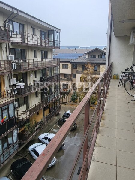 Doua camere, pret imbatabil, mobilat si utilat, in zona linistita.