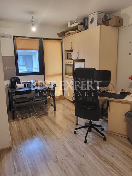 Doua camere, pret imbatabil, mobilat si utilat, in zona linistita.