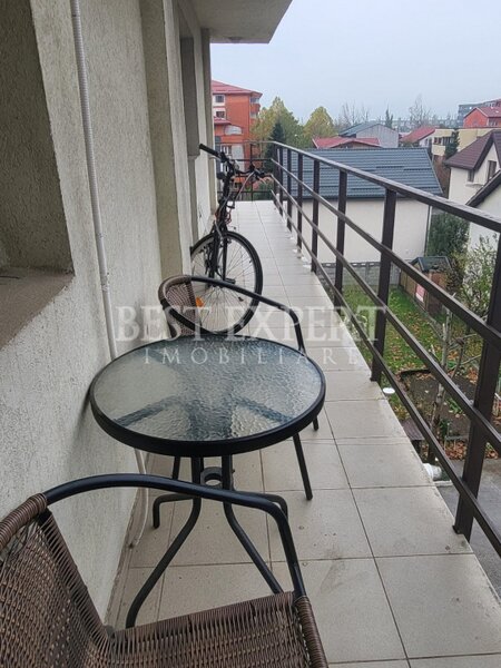 Doua camere, pret imbatabil, mobilat si utilat, in zona linistita.